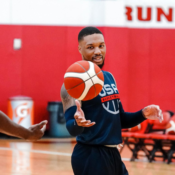 多米体育登录-杜兰特在更衣室枪杀库里